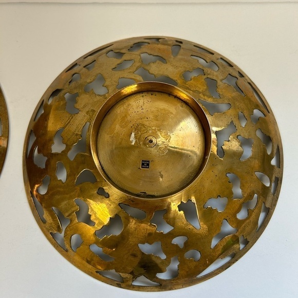 Brass, openwork cutout bowls with enamel color design /STUNNING/ set of 2 - Picture 6 of 10